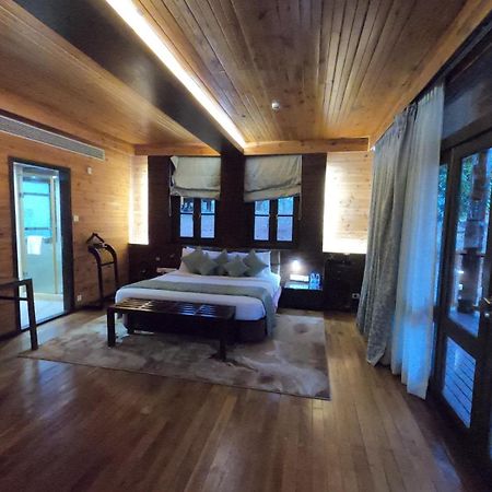 암비 밸리 시티 로나발라 외부 사진 A bedroom at the resort