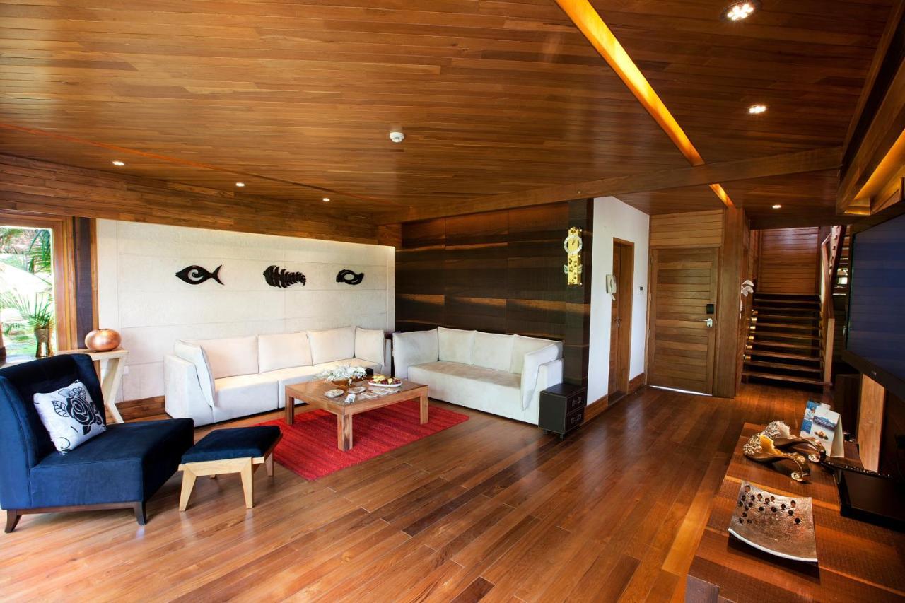 암비 밸리 시티 로나발라 외부 사진 Interior of a floating home