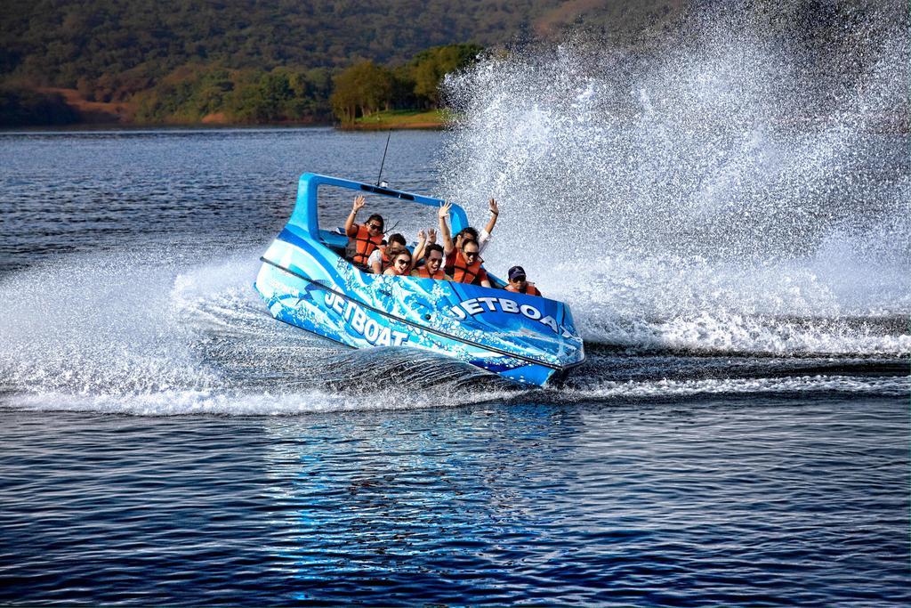 암비 밸리 시티 로나발라 외부 사진 Jet Boating at the dam