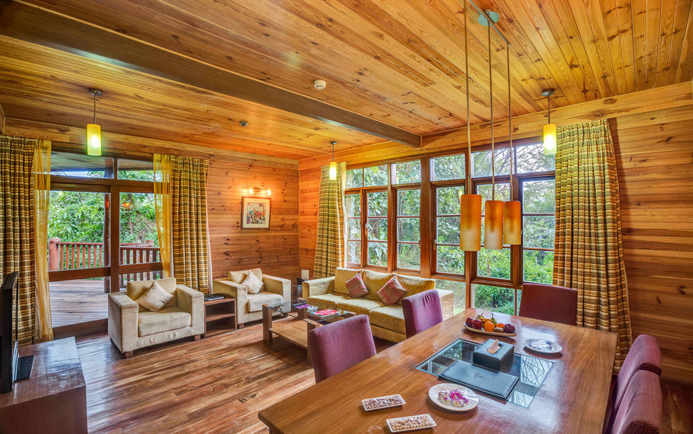 암비 밸리 시티 로나발라 외부 사진 Interior of a villa at the resort